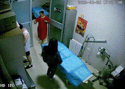 监控趴着打针210812