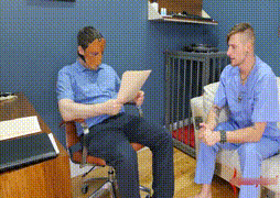 女囚犯用屁股签字